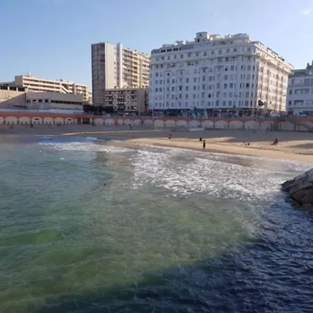 Les Pieds Dans L'eau Marseilles